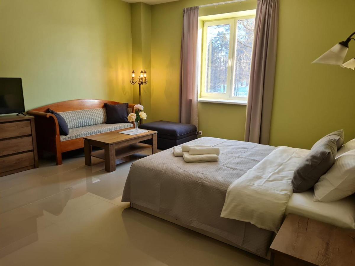 Grundenberga Hotel With Self Check-In Baldone Esterno foto